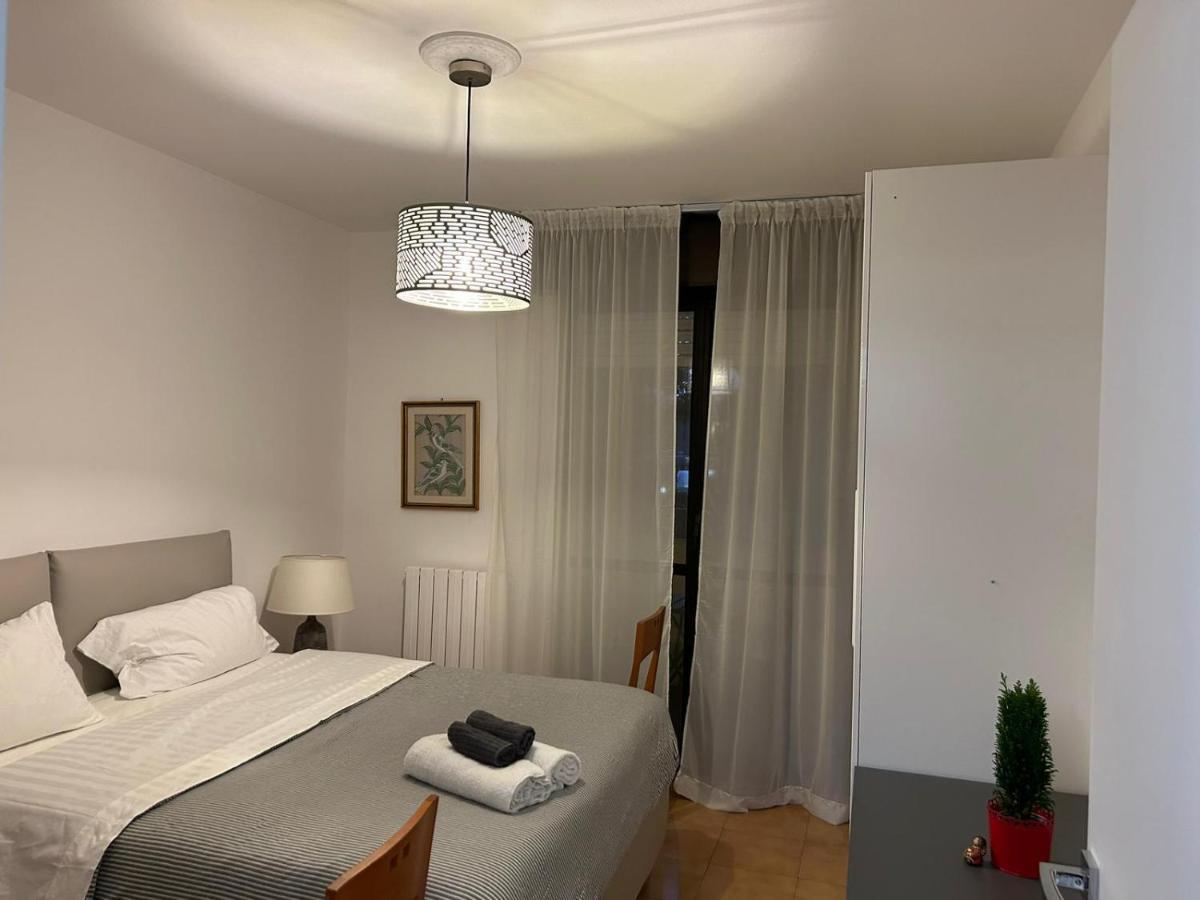 Casa Vacanze 1702, Con La Camera Matrimoniale Con Il Bagno Privato E Un Soggiorno Comune Milano Ngoại thất bức ảnh